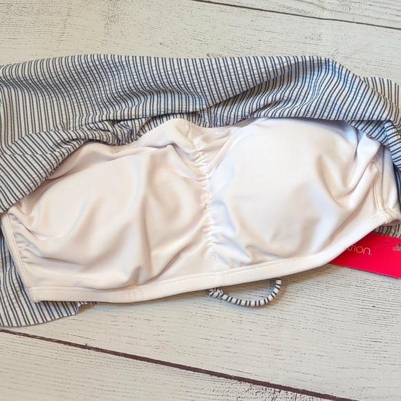NWT Xhilaration Ruffle Bandau Bikini - Size D/DD & S - Picture 3 of 16